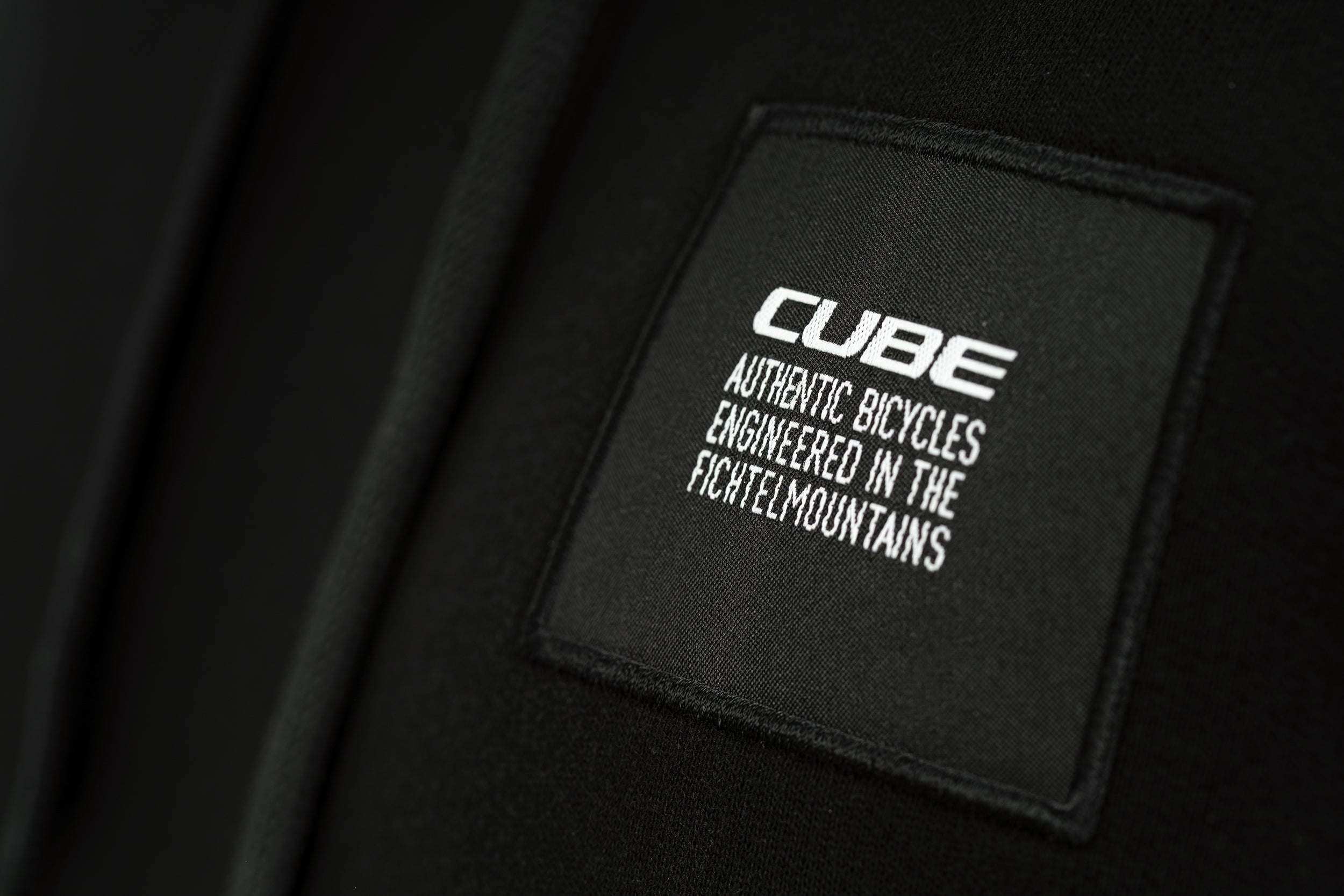 CUBE Biologische Hoodie zwart