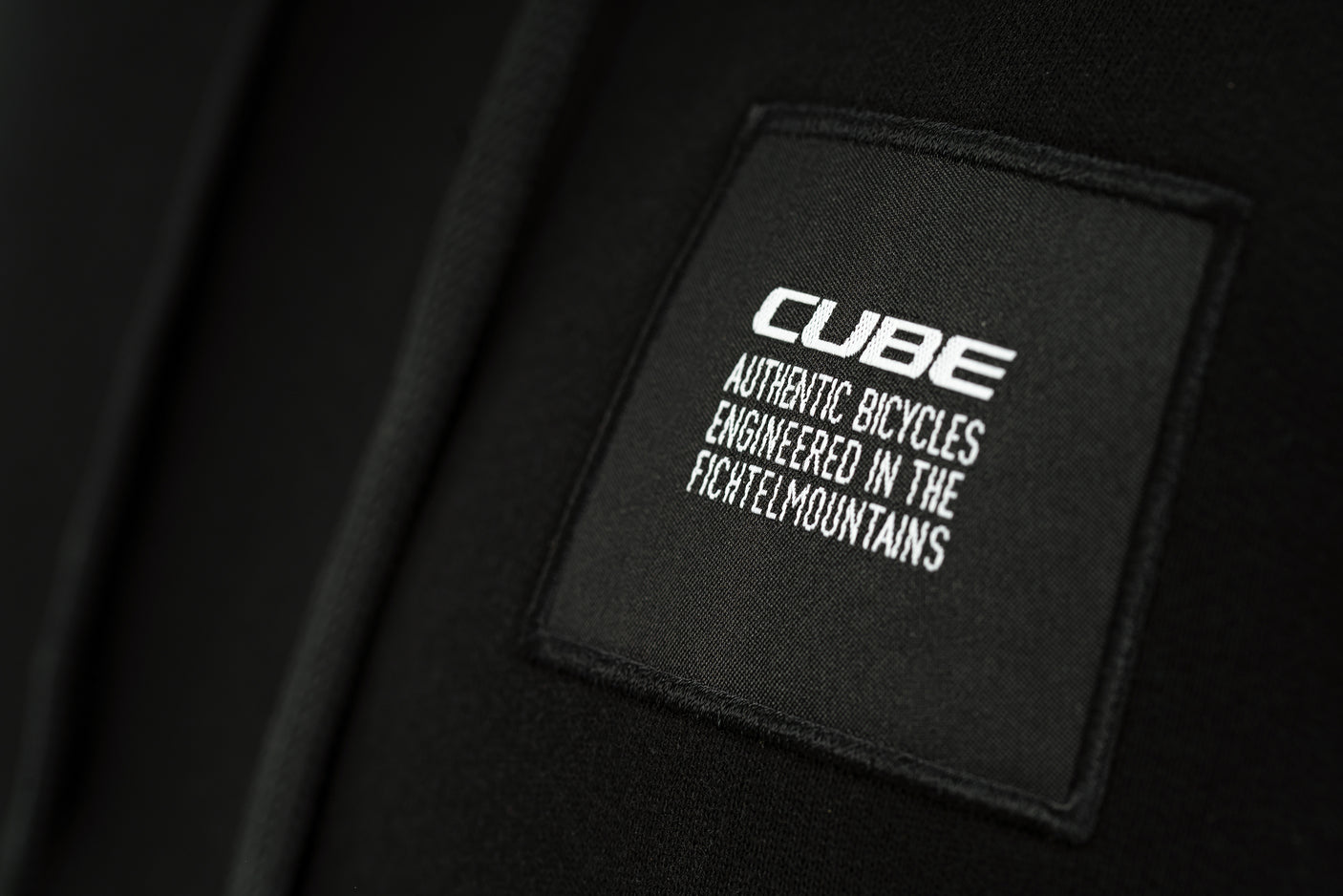 CUBE Biologische Hoodie zwart